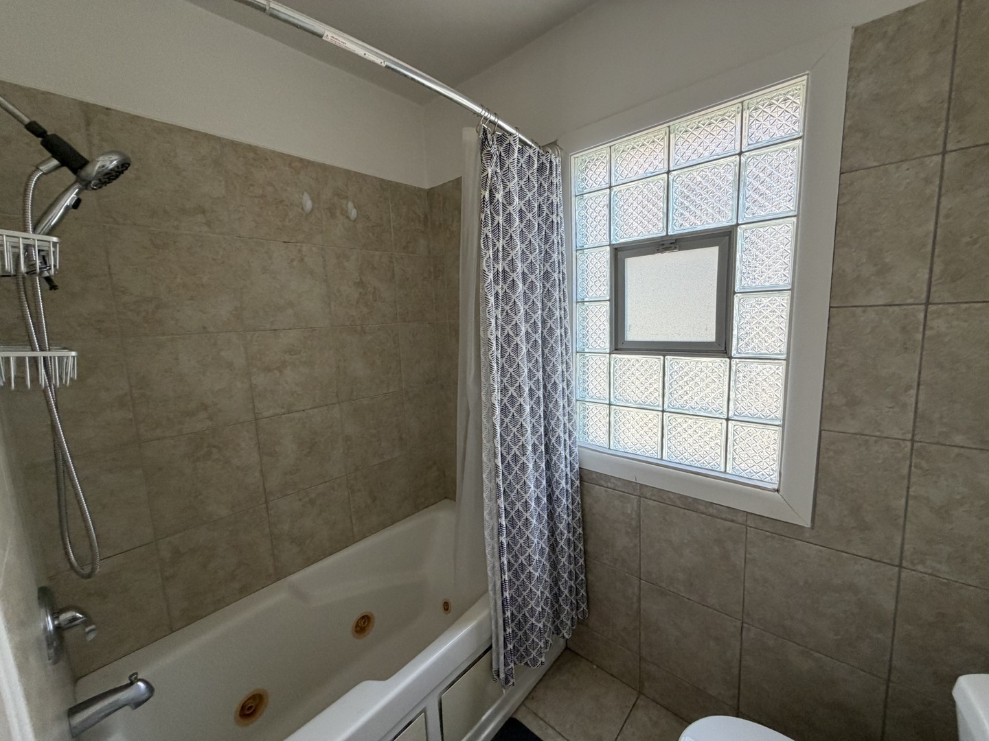 5475 N Monitor Avenue Property Photo 11