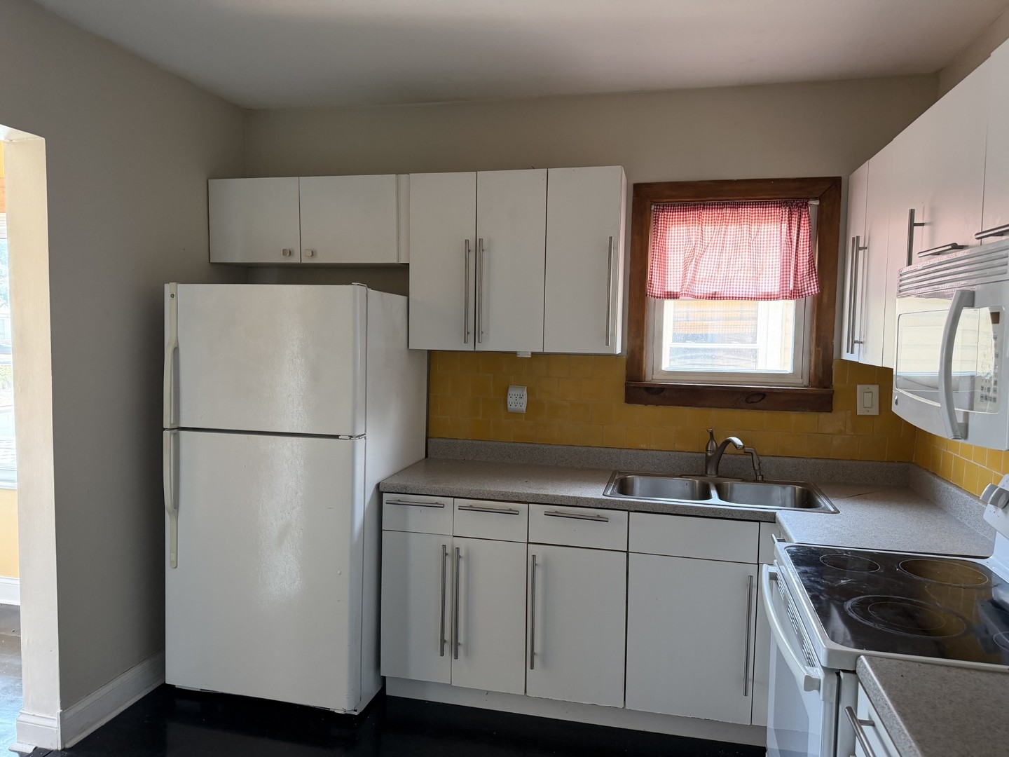 5475 N Monitor Avenue Property Photo 15