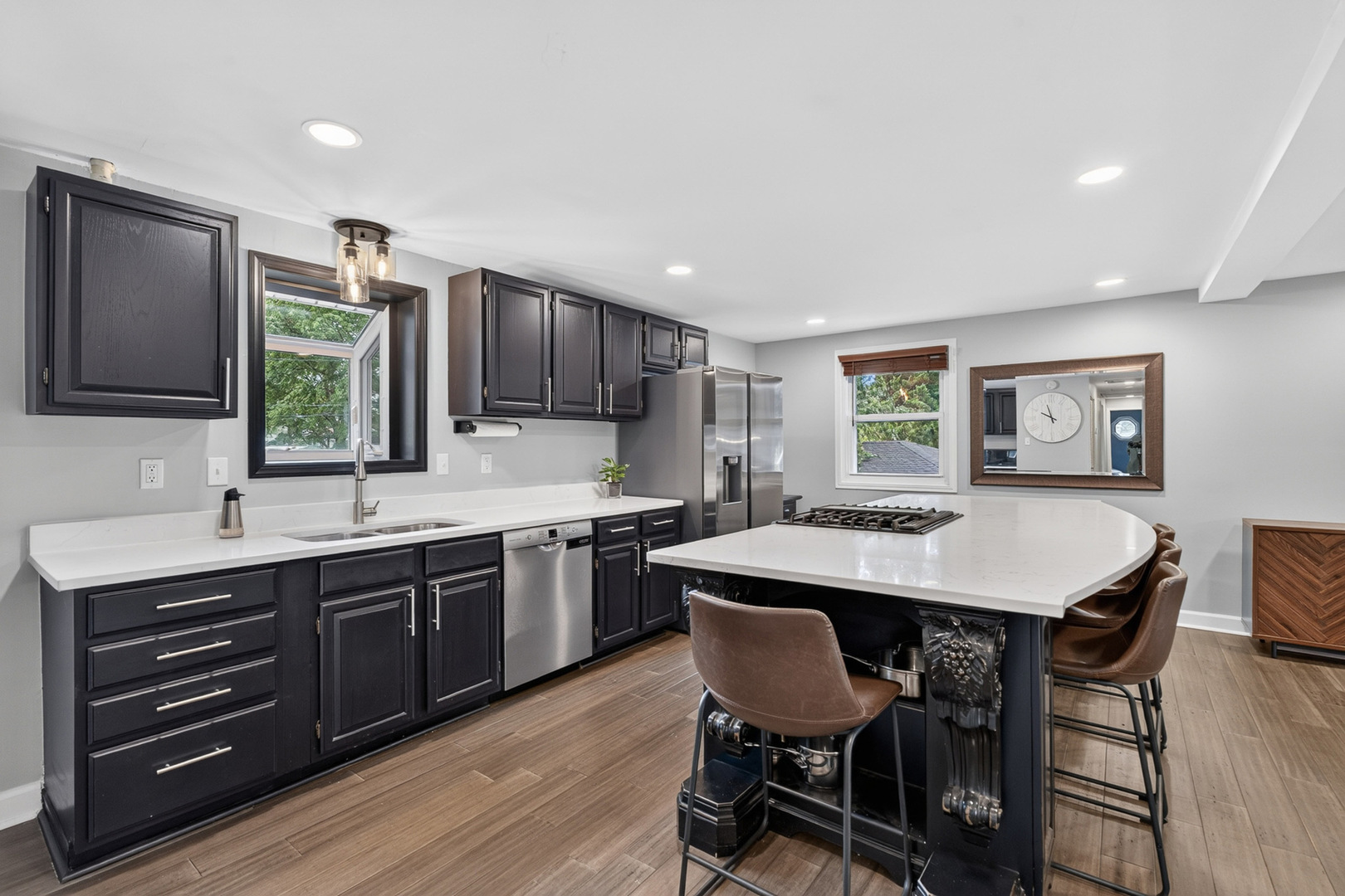 1521 Surrey Road Property Photo 6