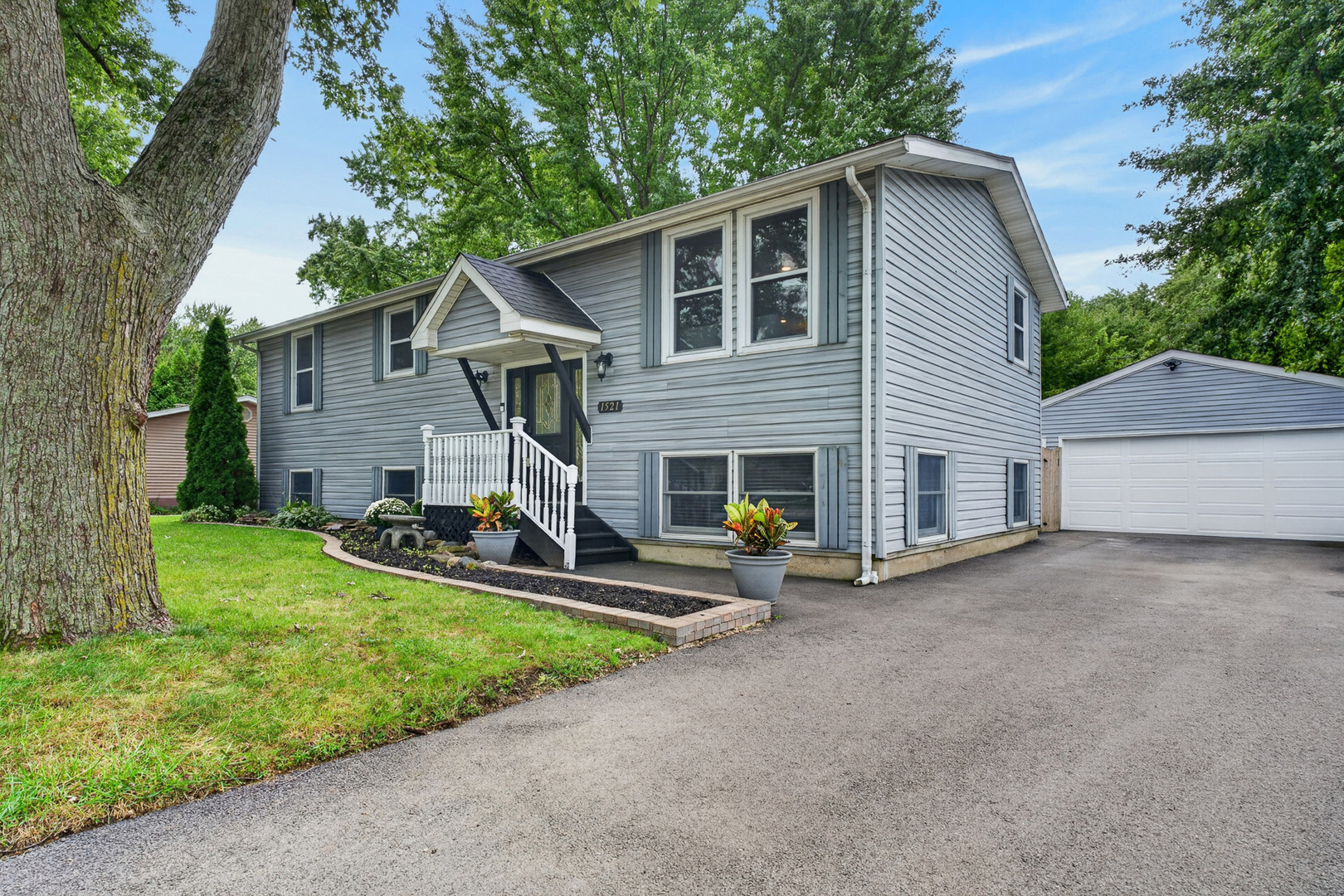1521 Surrey Road Property Photo 27