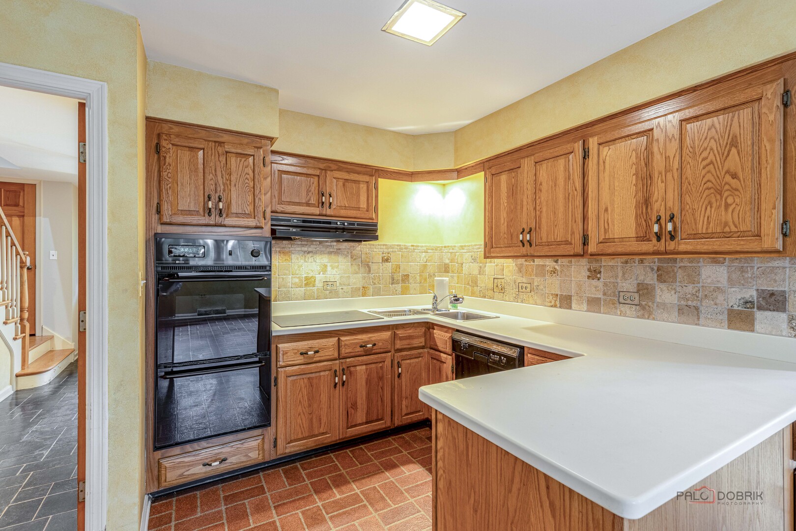 1495 Northwoods Circle Property Photo 6