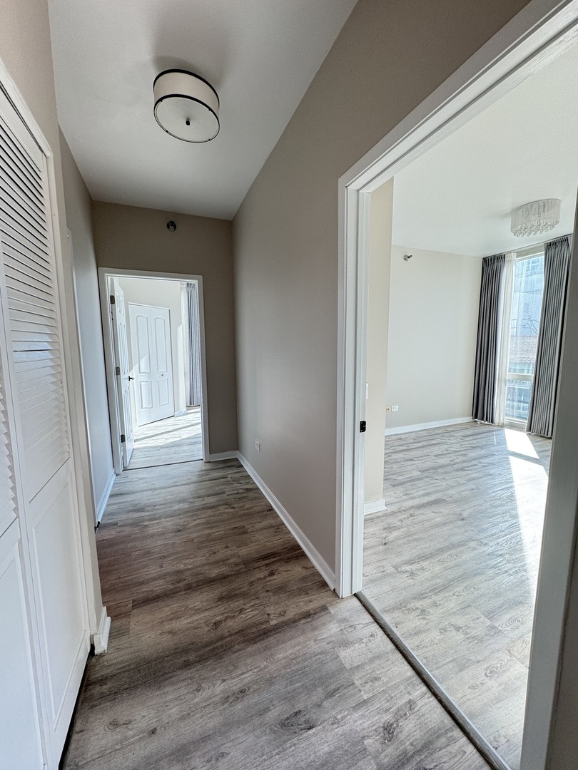 757 N Orleans Street 812 Property Photo 6