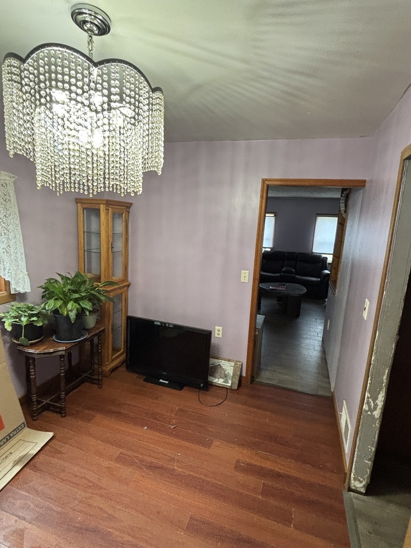 2440 Dunham Street Property Photo 11