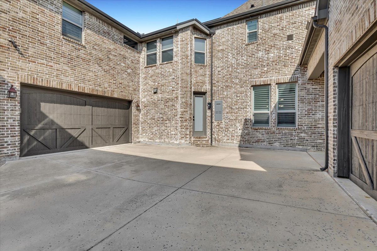 4049 Covent Garden Lane Property Photo 25