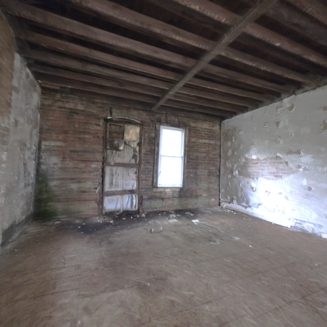 10756 S Langley Avenue 1075 Property Photo 5