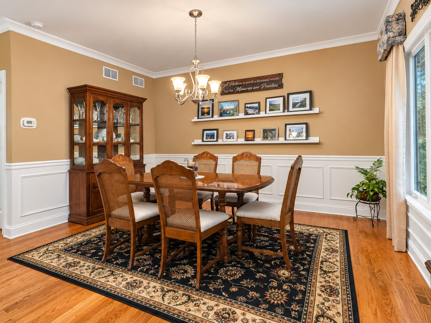 2016 Edgeview Drive Property Photo 8