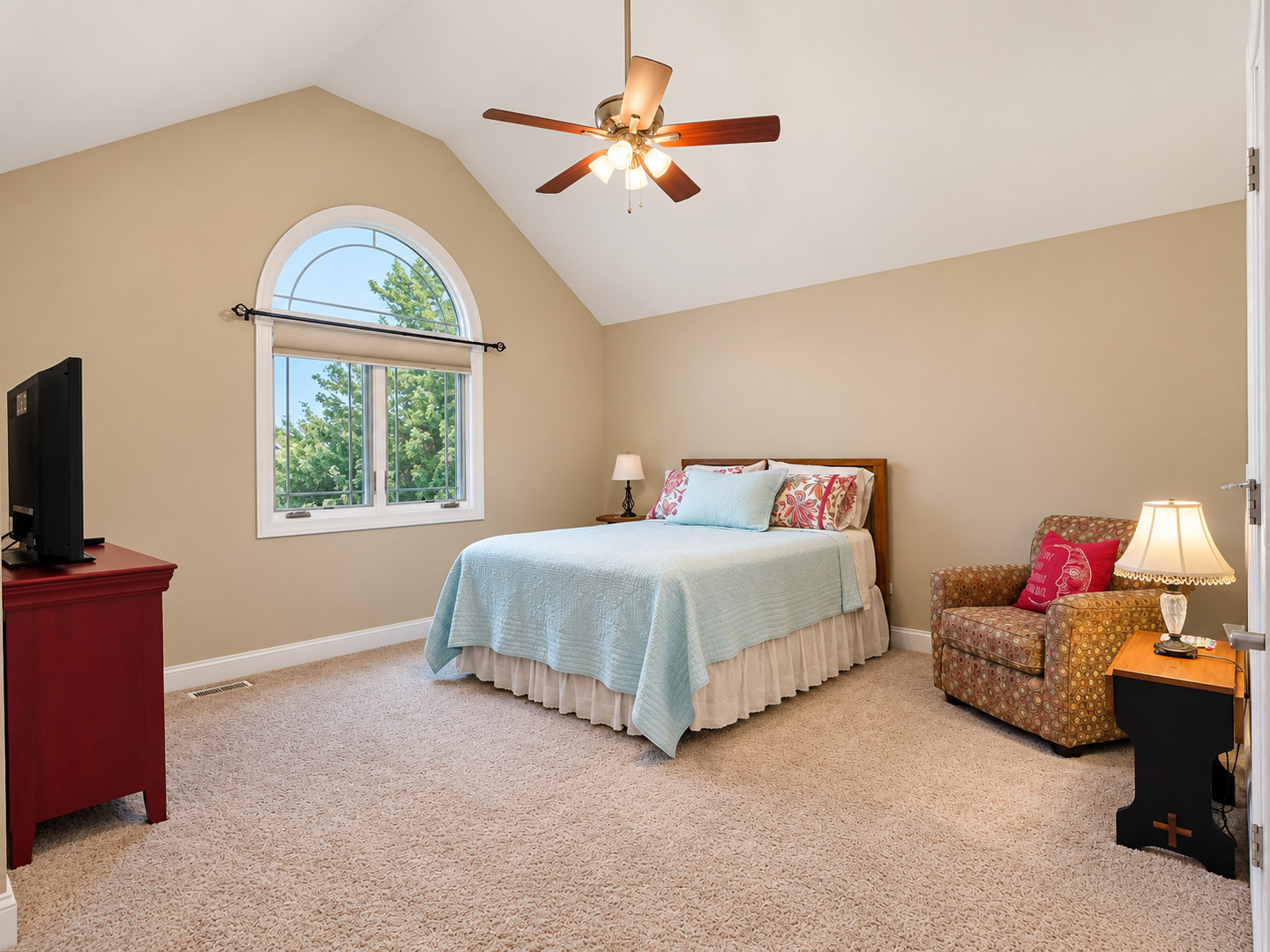2016 Edgeview Drive Property Photo 16