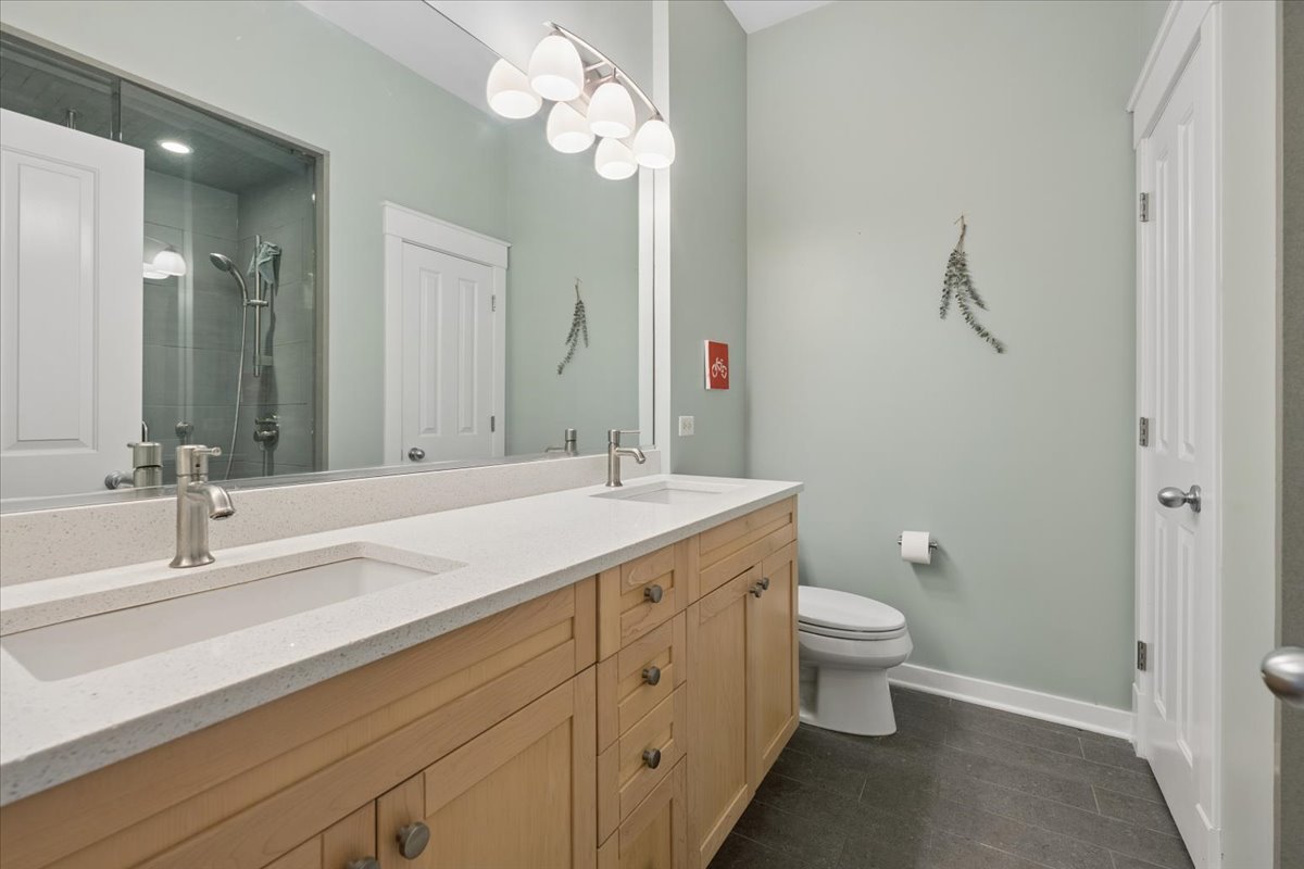 2116 W Cullom Avenue 201 Property Photo 15