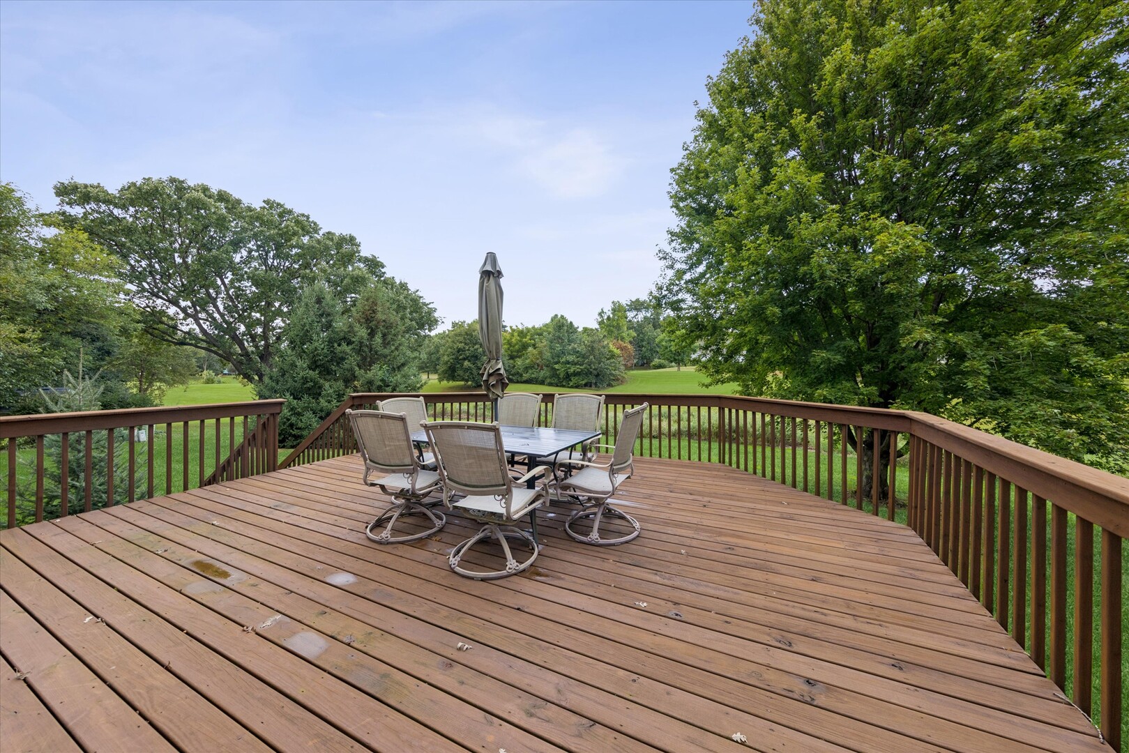 2146 Oak Court Property Photo 6