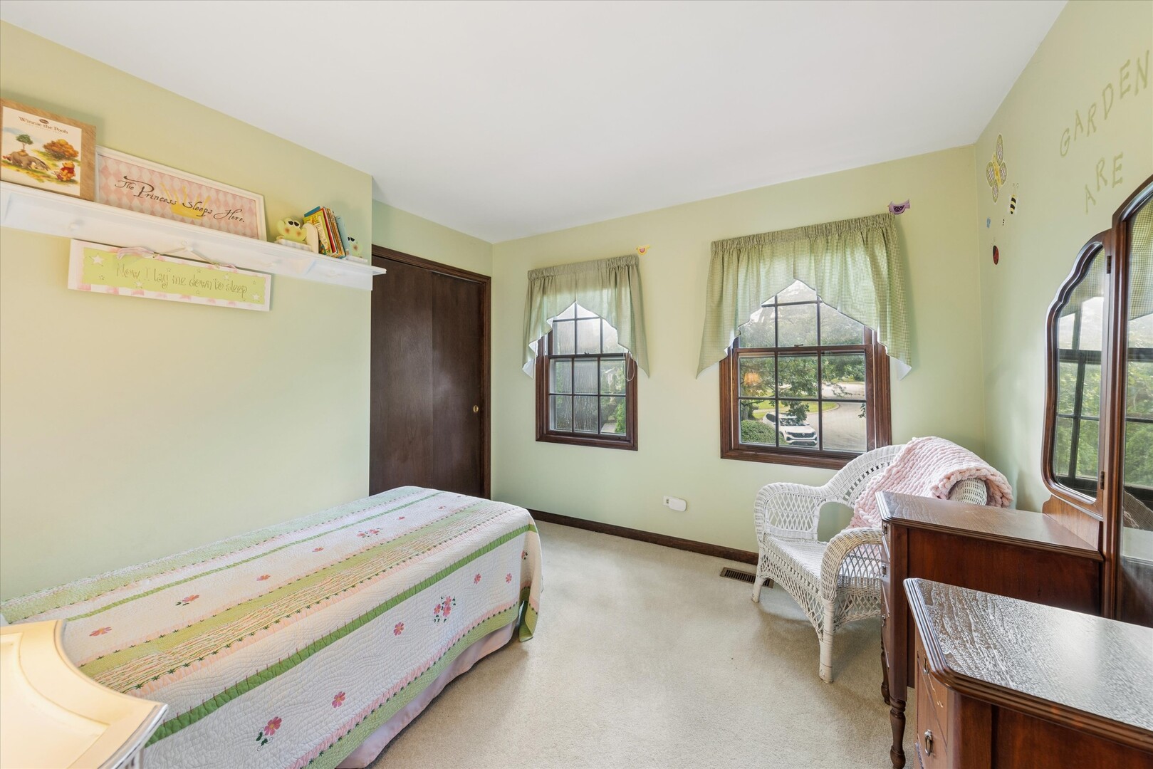 2146 Oak Court Property Photo 29