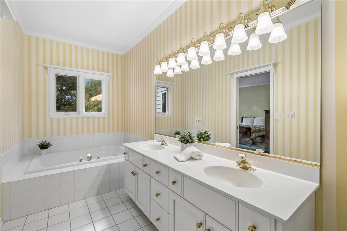 25022 W Palmer Court Property Photo 27