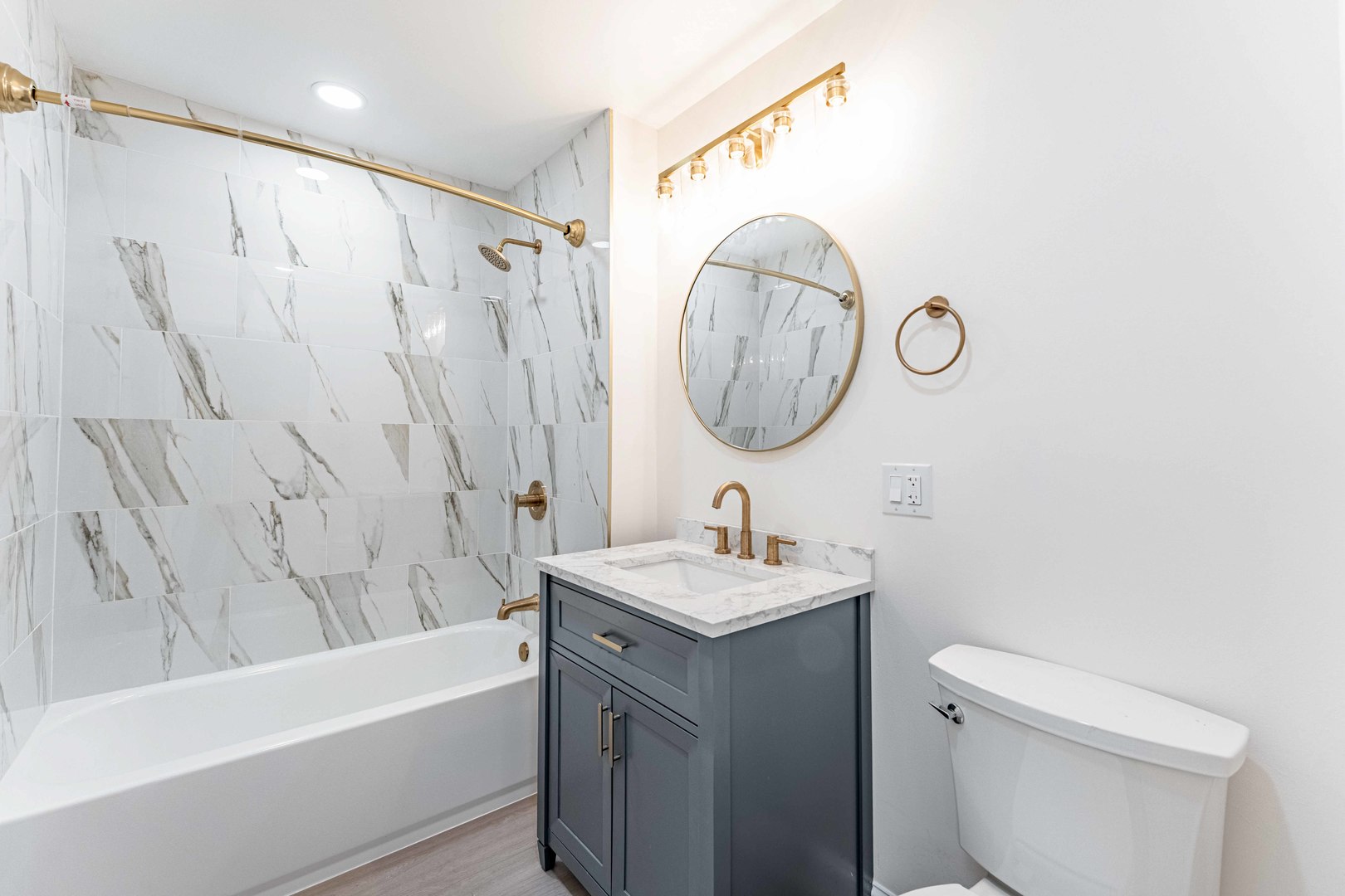 6615 S Normal Boulevard Property Photo 8