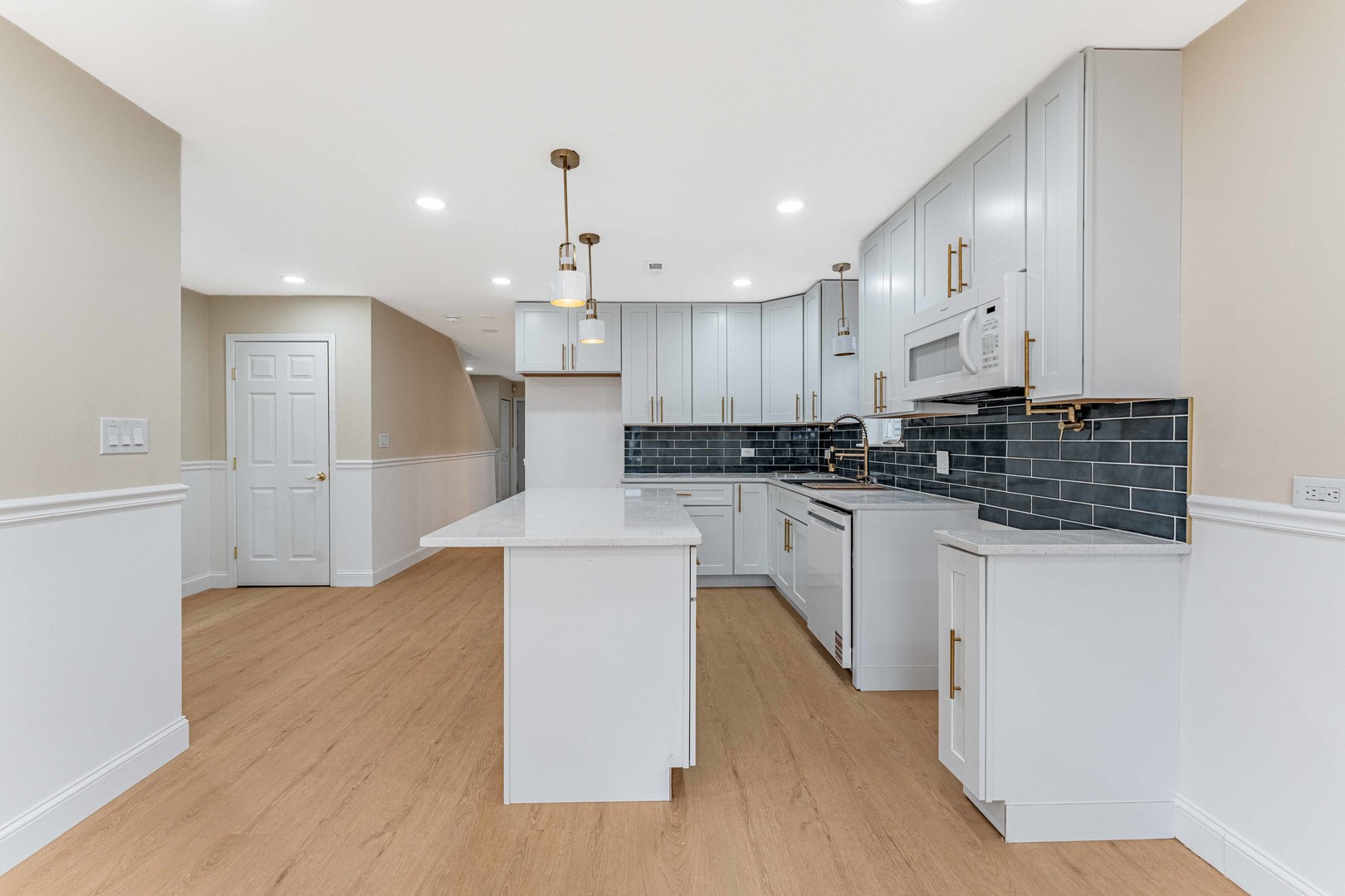 6615 S Normal Boulevard Property Photo 11