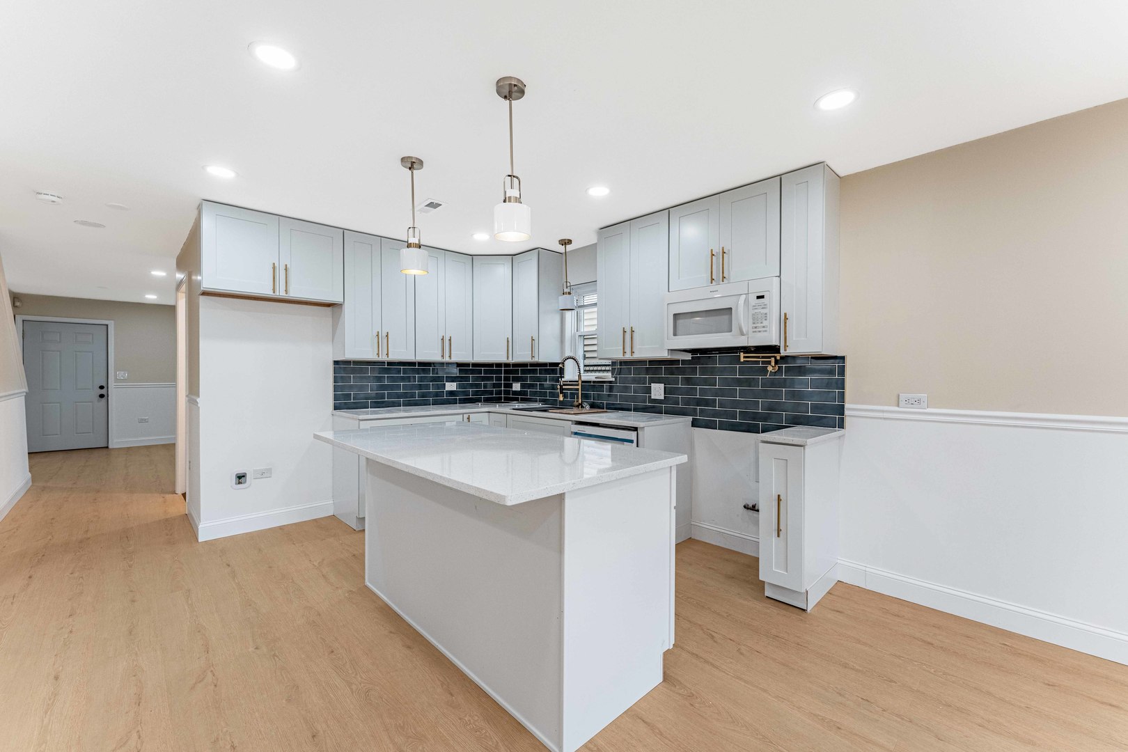 6615 S Normal Boulevard Property Photo 12
