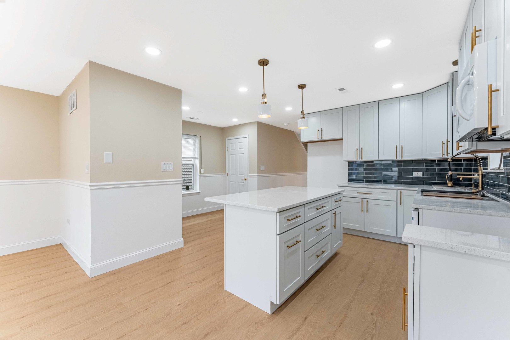 6615 S Normal Boulevard Property Photo 13