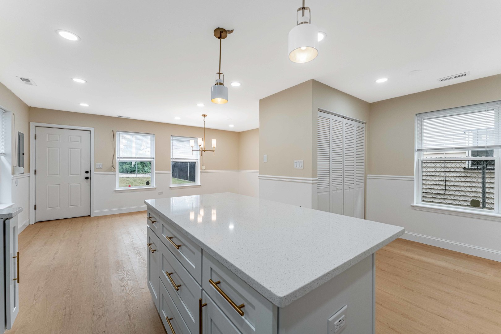 6615 S Normal Boulevard Property Photo 14