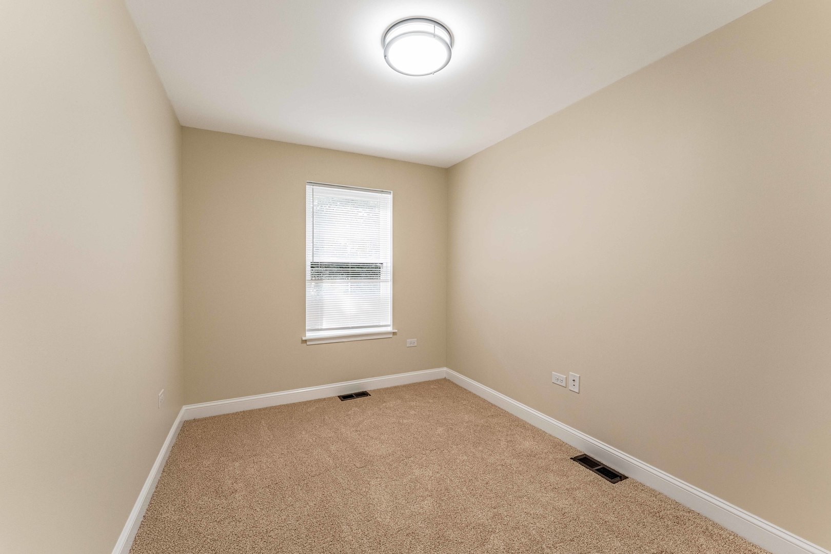 6615 S Normal Boulevard Property Photo 29
