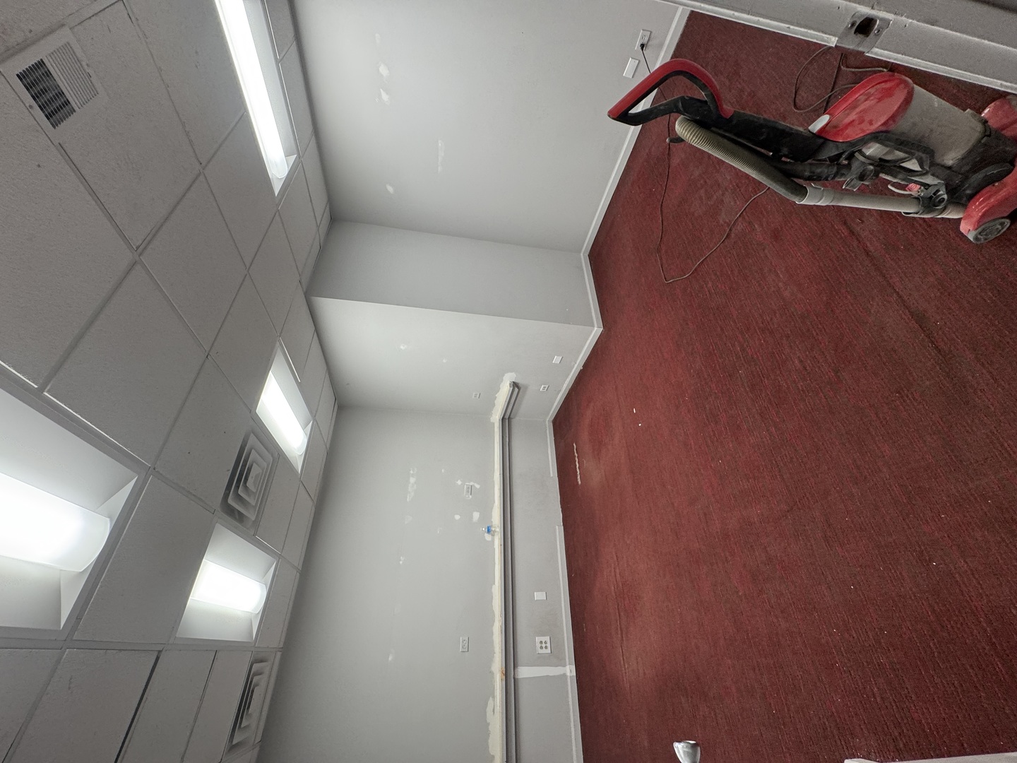 906 W Belmont Avenue Property Photo 11