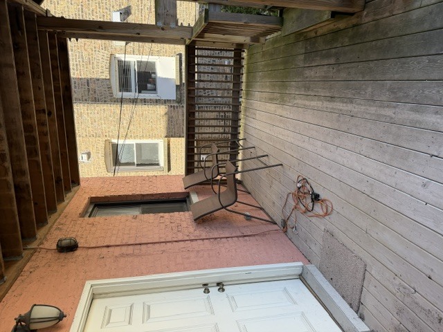 1230 W North Shore Avenue 1 Property Photo 10