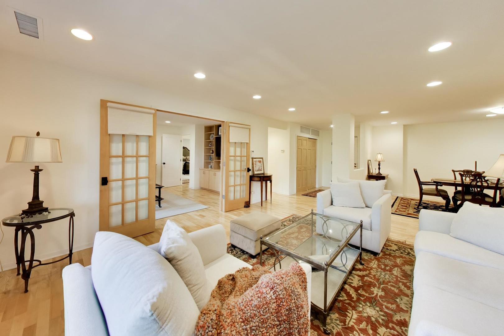 2020 Chestnut Avenue 109 Property Photo 6