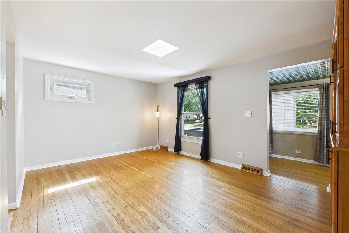 67 Grove Avenue Property Photo 5