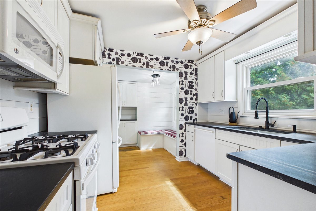 67 Grove Avenue Property Photo 8
