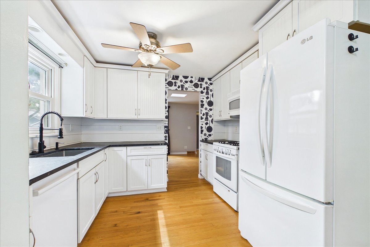 67 Grove Avenue Property Photo 10