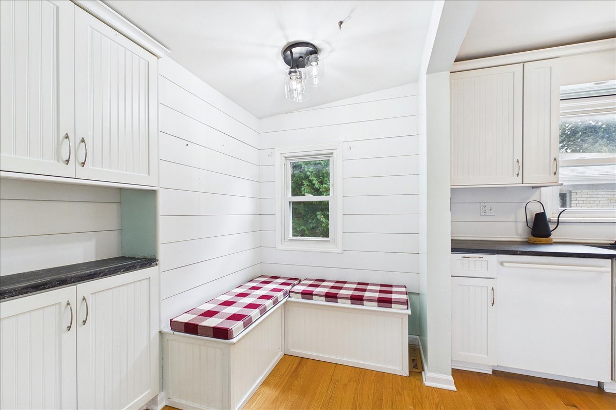 67 Grove Avenue Property Photo 12