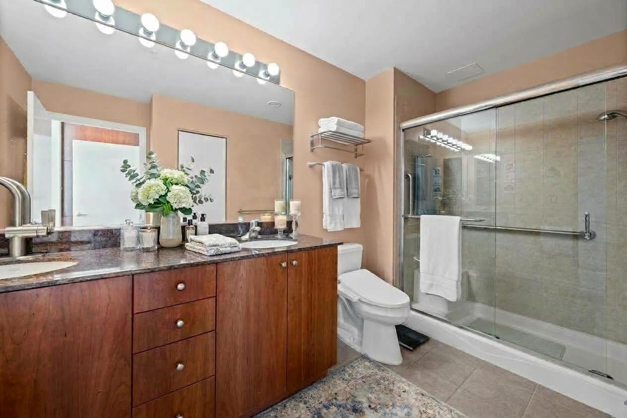 807 Davis Street 2212 Property Photo 12