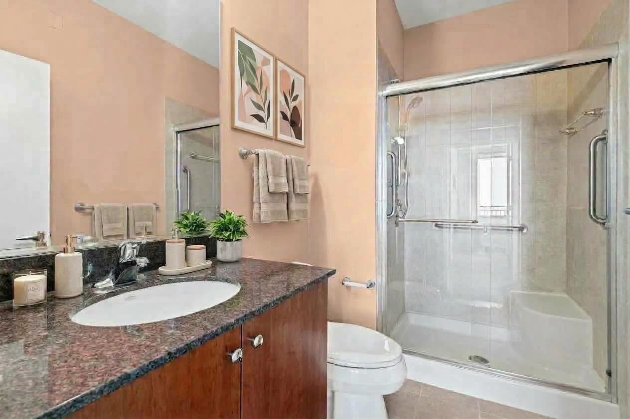 807 Davis Street 2212 Property Photo 14