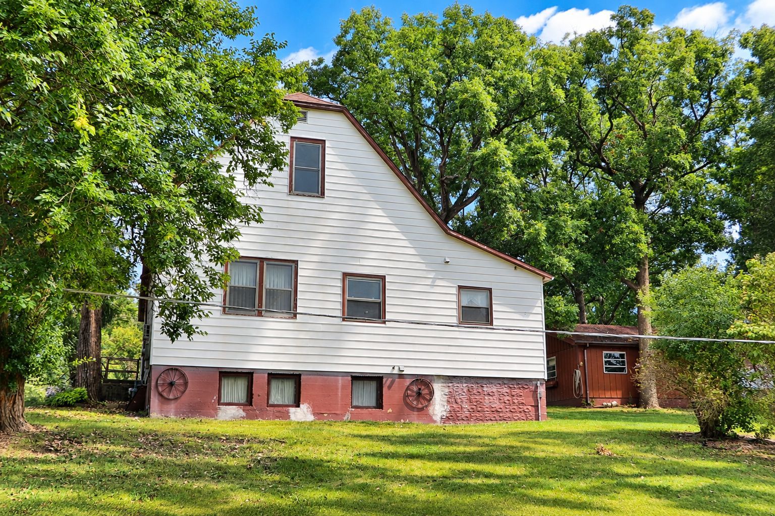 614 Maple Avenue Property Photo 4