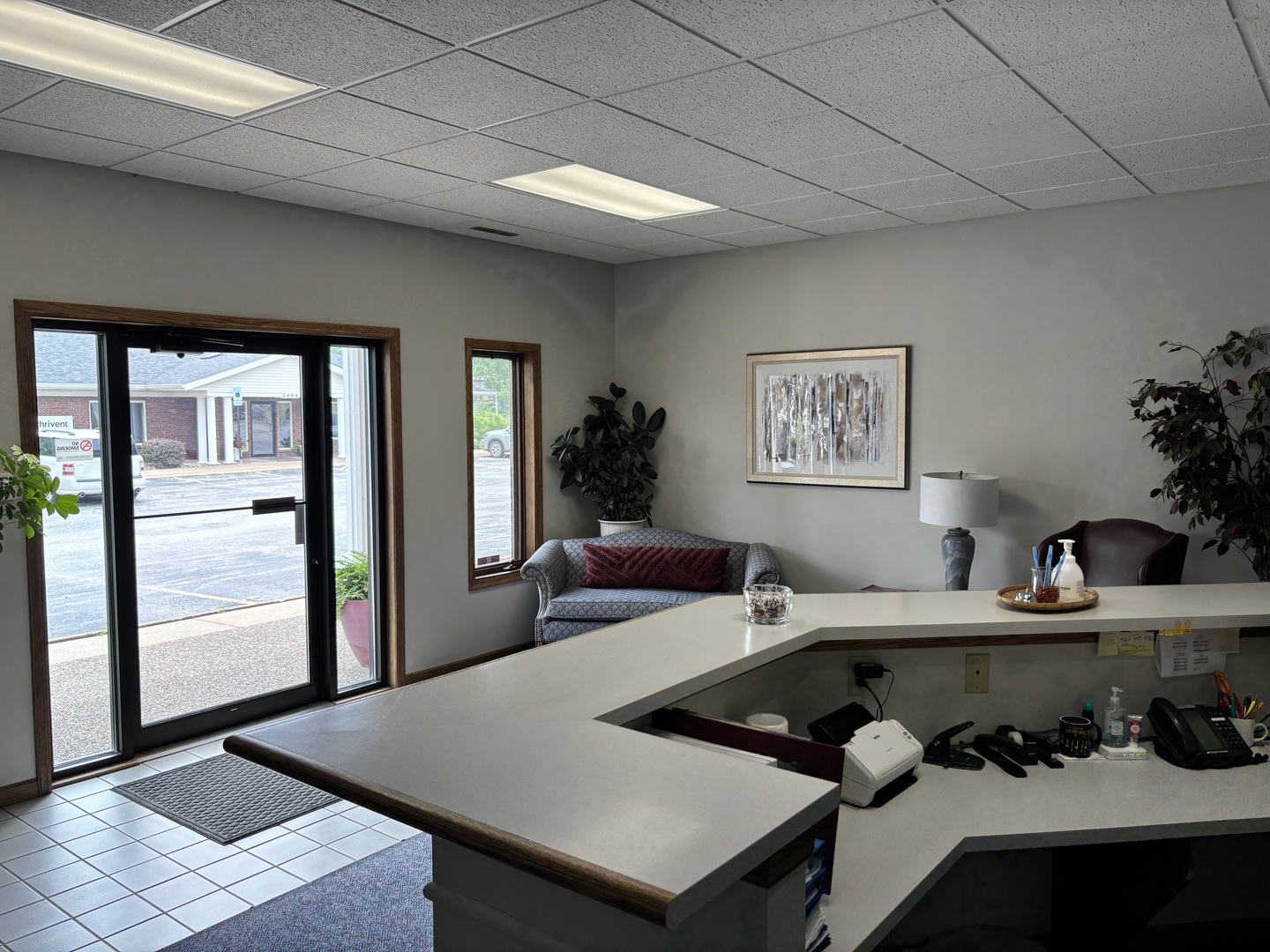 2444 E Kimberly Road Property Photo 3