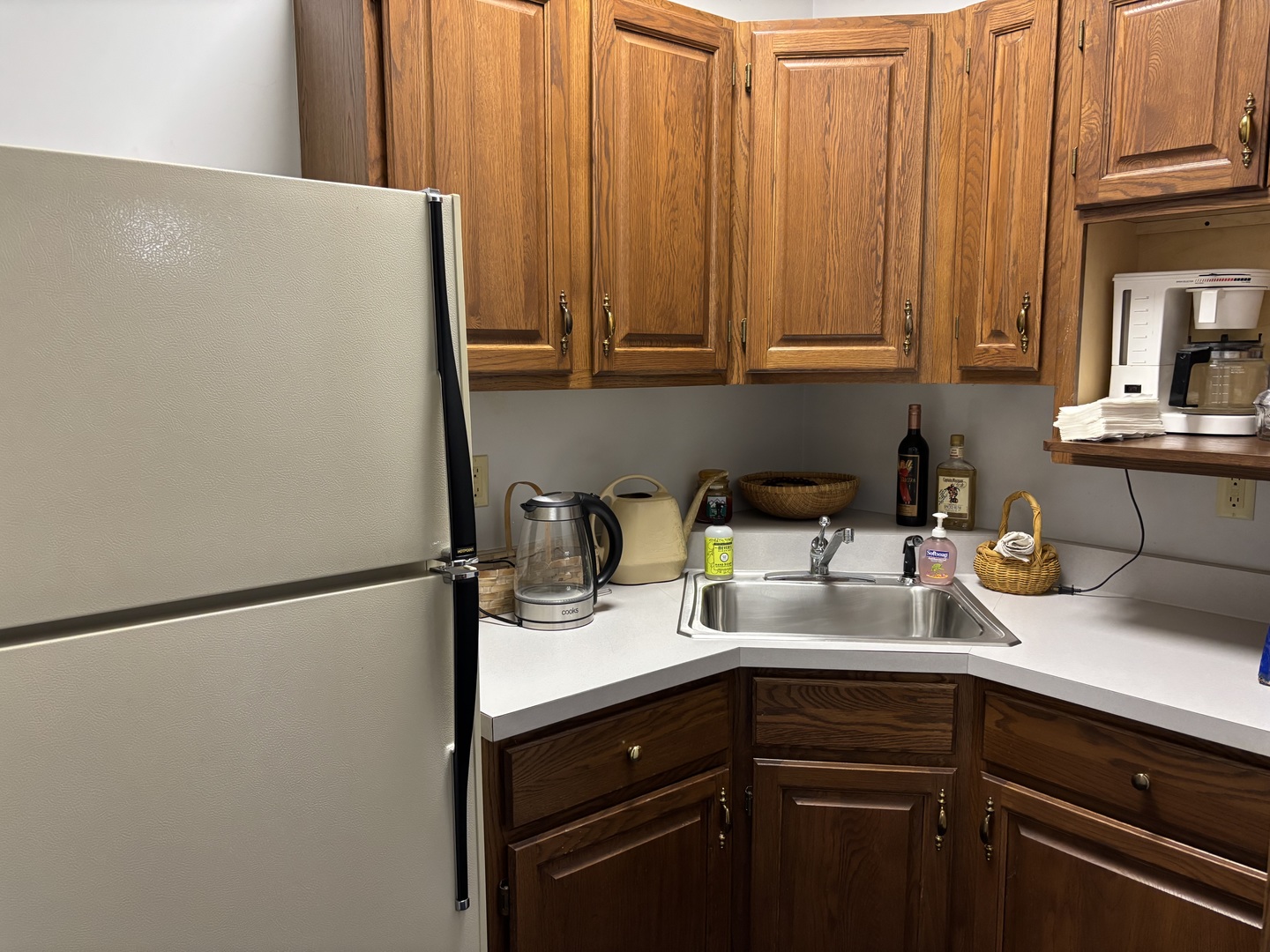 2444 E Kimberly Road Property Photo 4