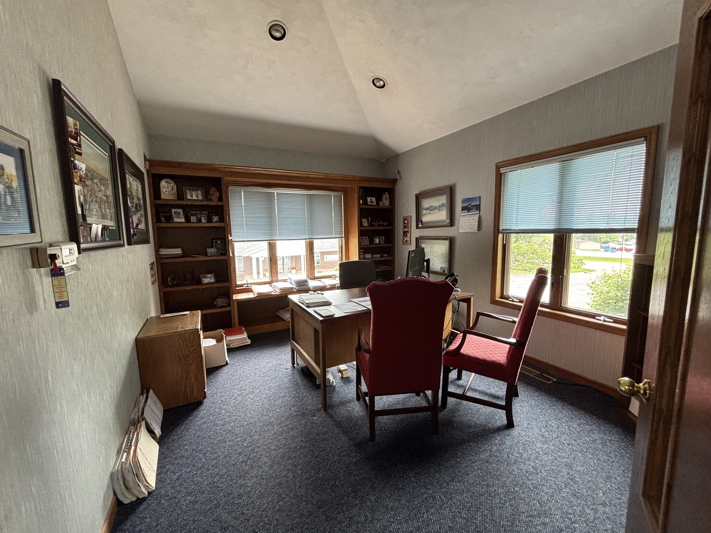 2444 E Kimberly Road Property Photo 10