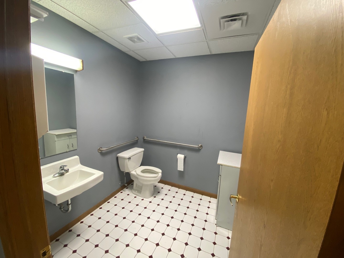 2444 E Kimberly Road Property Photo 17