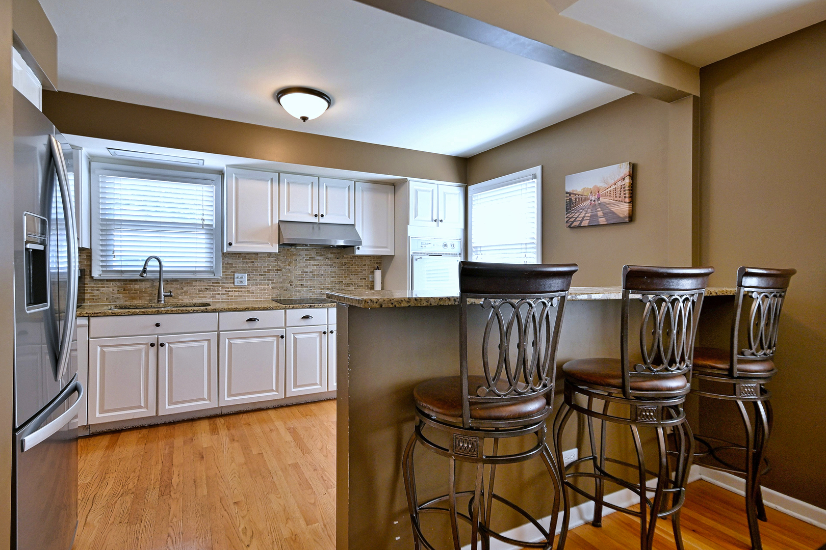 482 E Park Avenue Property Photo 7