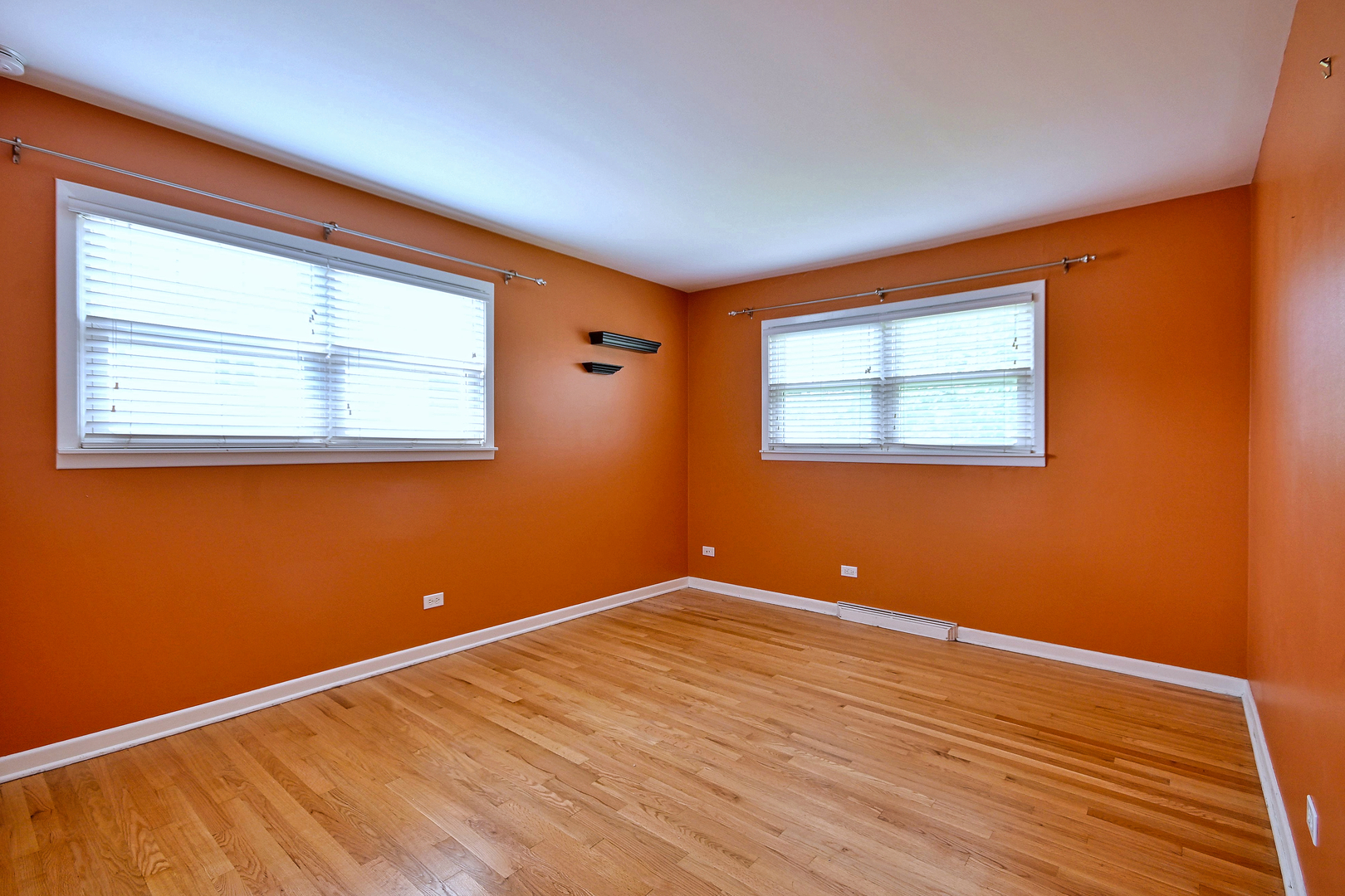 482 E Park Avenue Property Photo 22