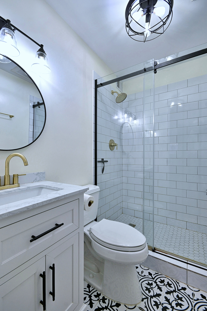 482 E Park Avenue Property Photo 25
