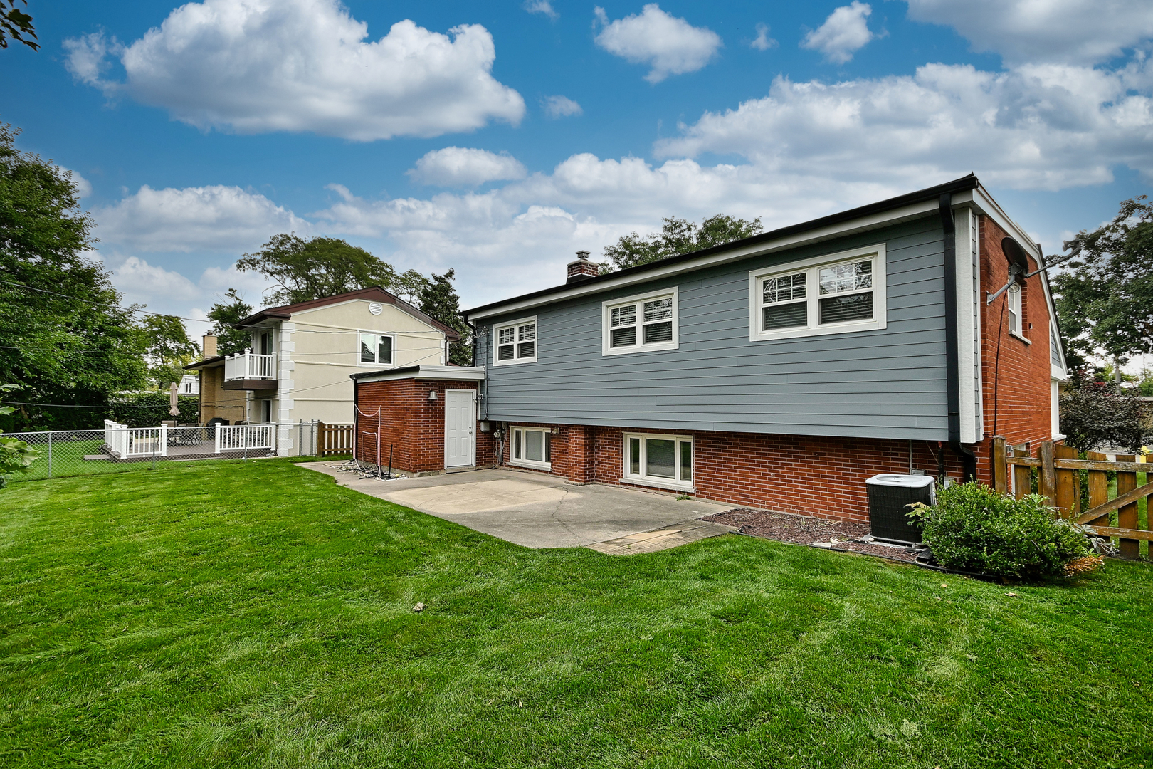 482 E Park Avenue Property Photo 28