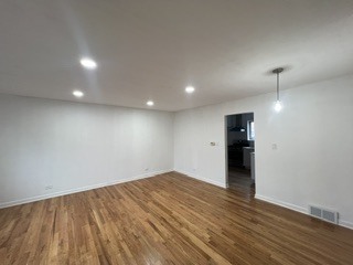 7229 N Campbell Avenue Property Photo 3