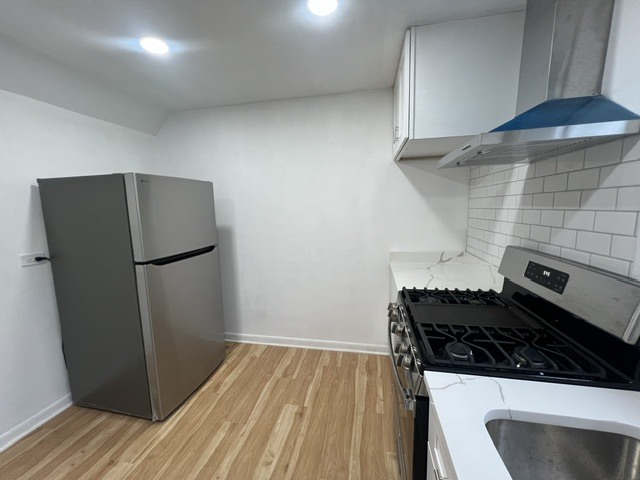 7229 N Campbell Avenue Property Photo 6