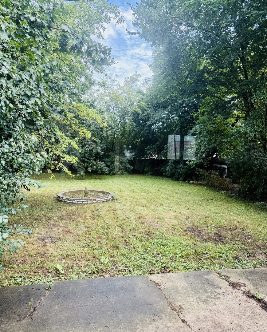 1n649 Main Street Property Photo 15