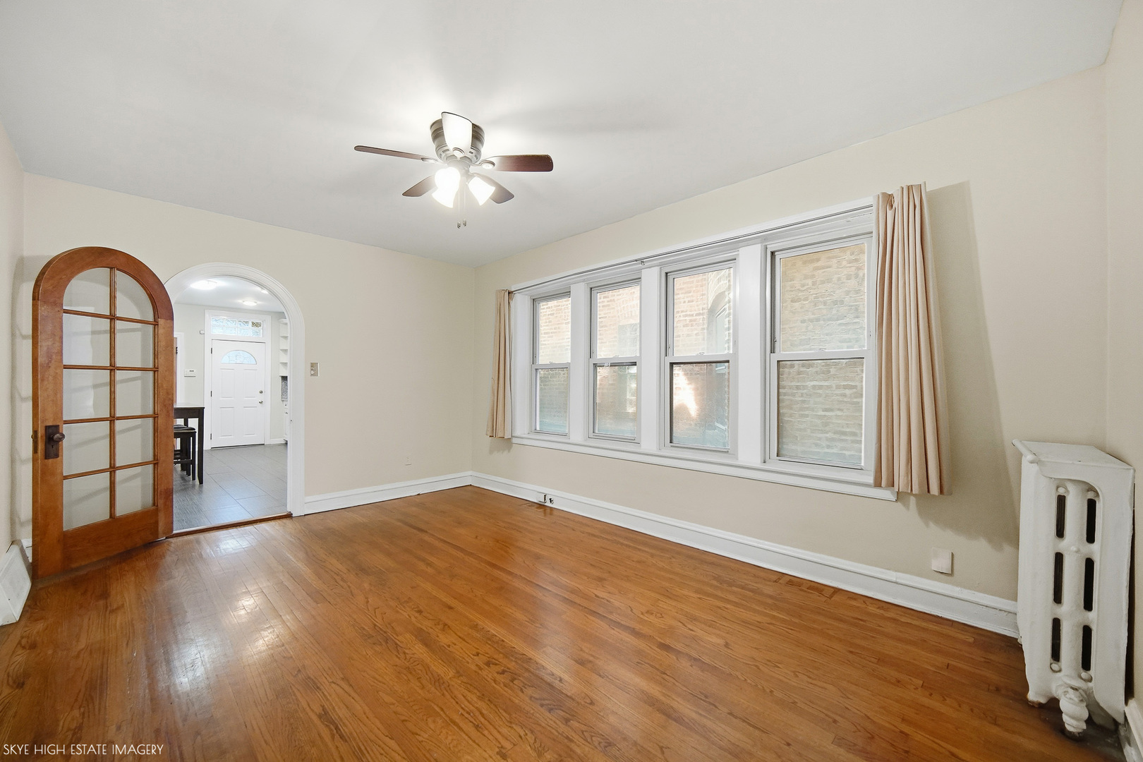 8215 S Evans Avenue Property Photo 4