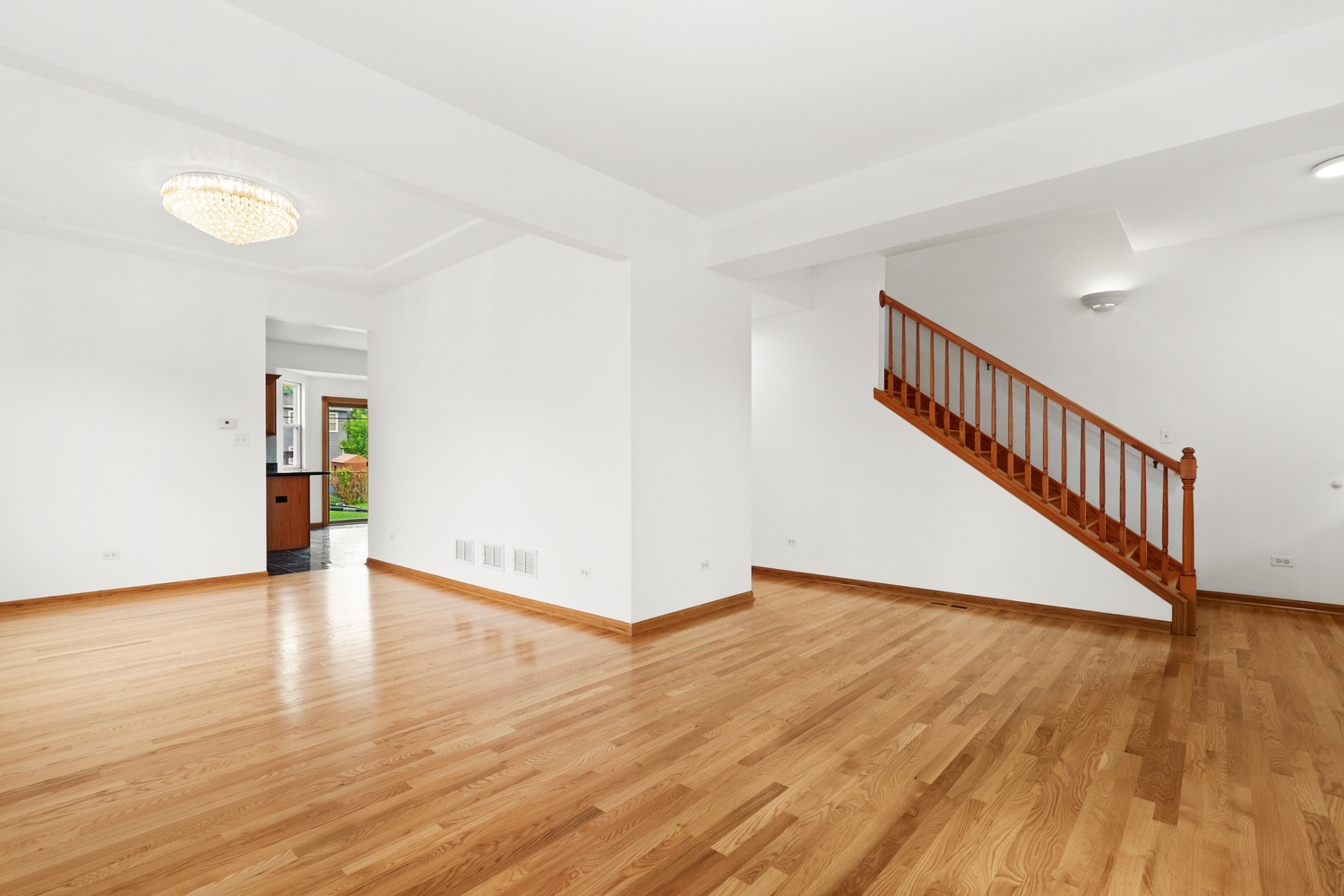 8542 Latrobe Avenue Property Photo 6