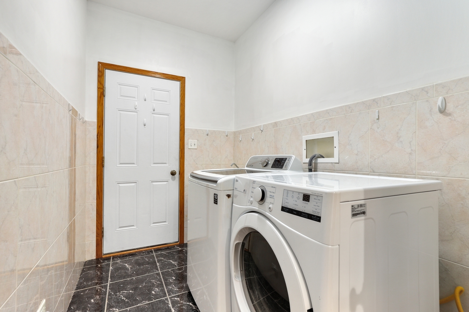 8542 Latrobe Avenue Property Photo 15