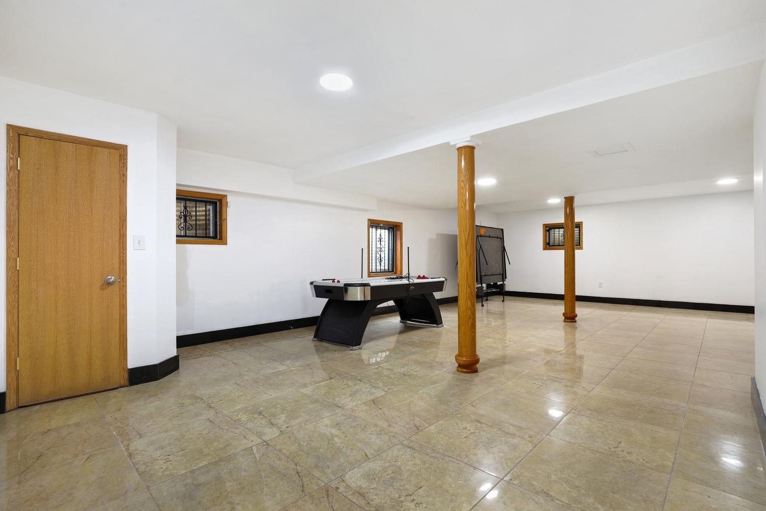 8542 Latrobe Avenue Property Photo 26
