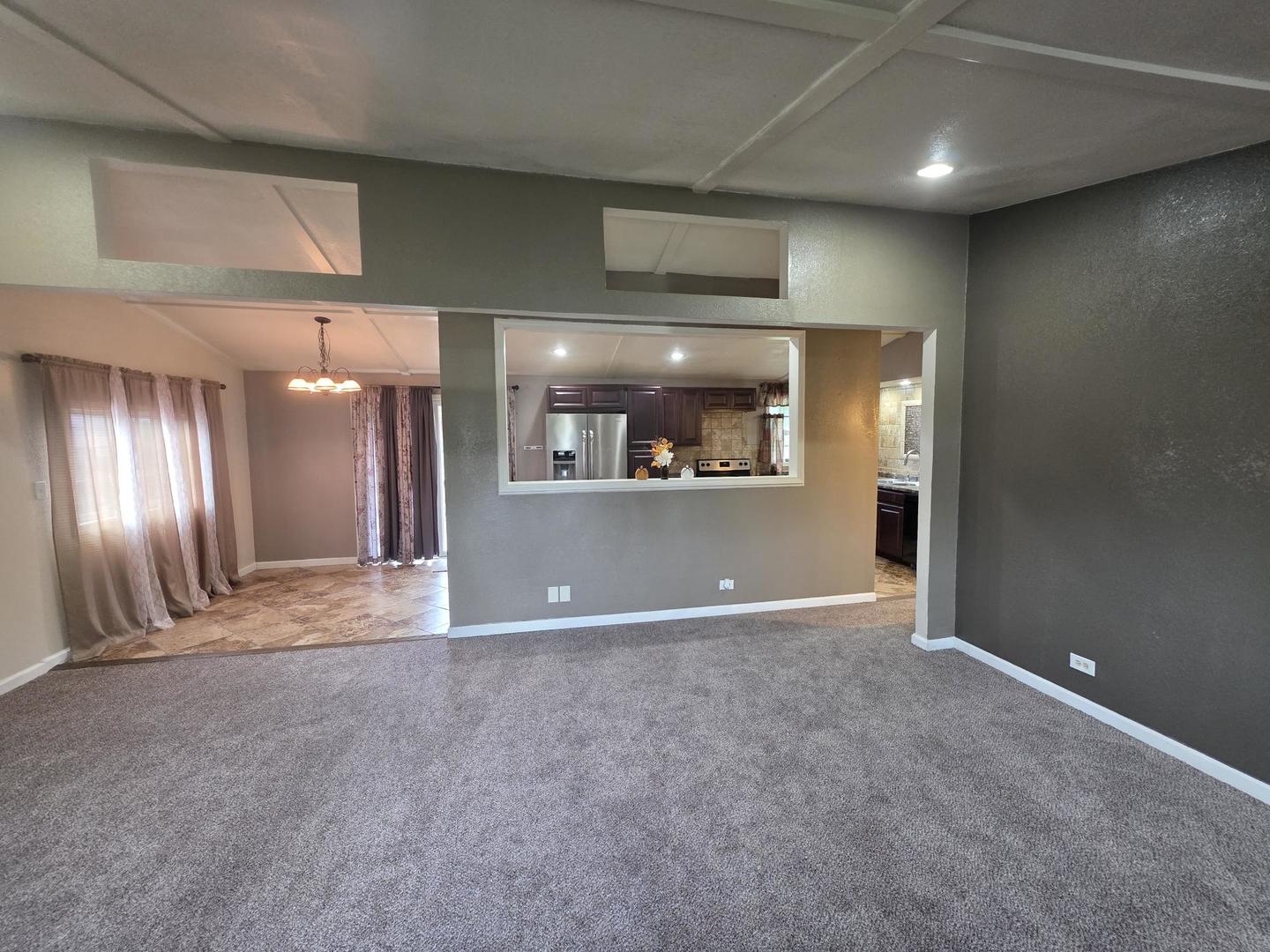 306 E Edwards Street Property Photo 6