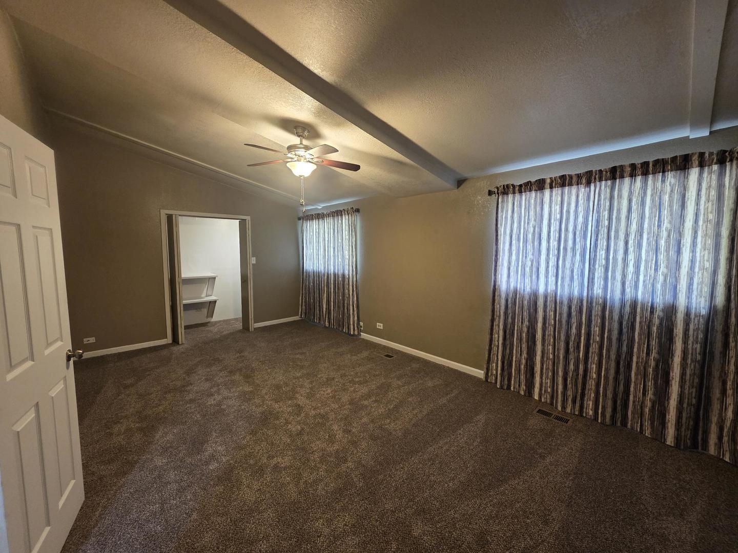 306 E Edwards Street Property Photo 12