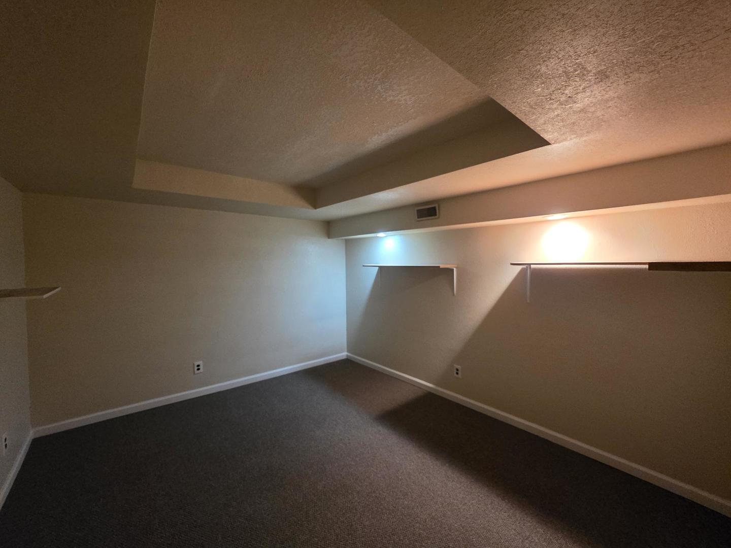 306 E Edwards Street Property Photo 18