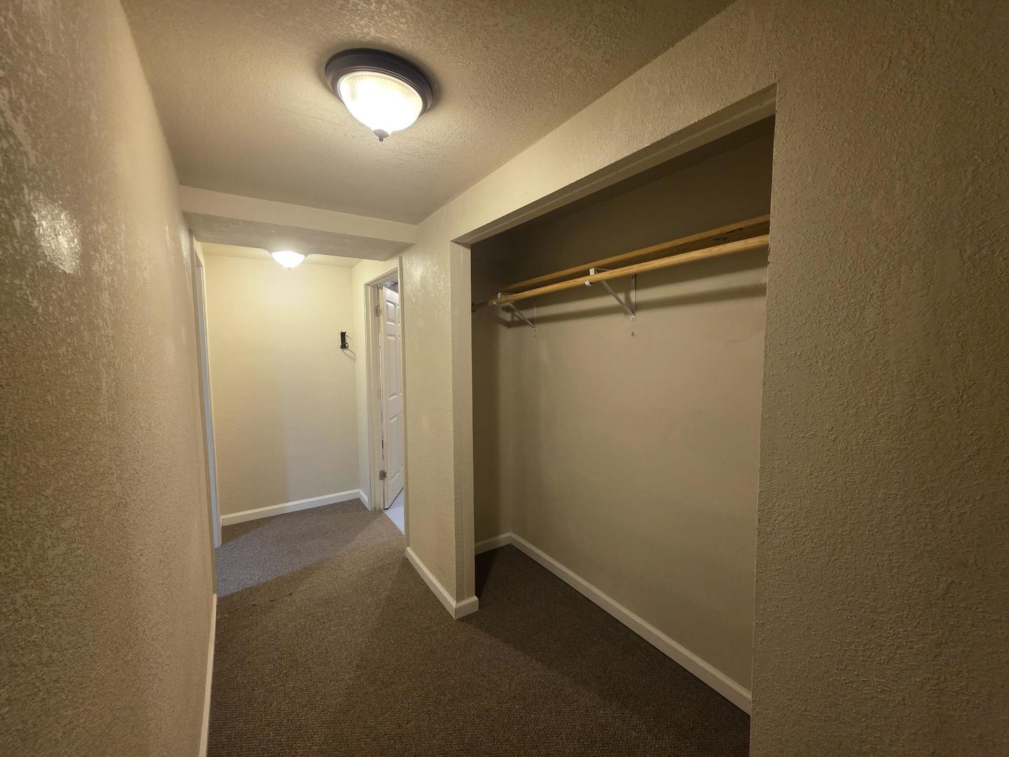 306 E Edwards Street Property Photo 19